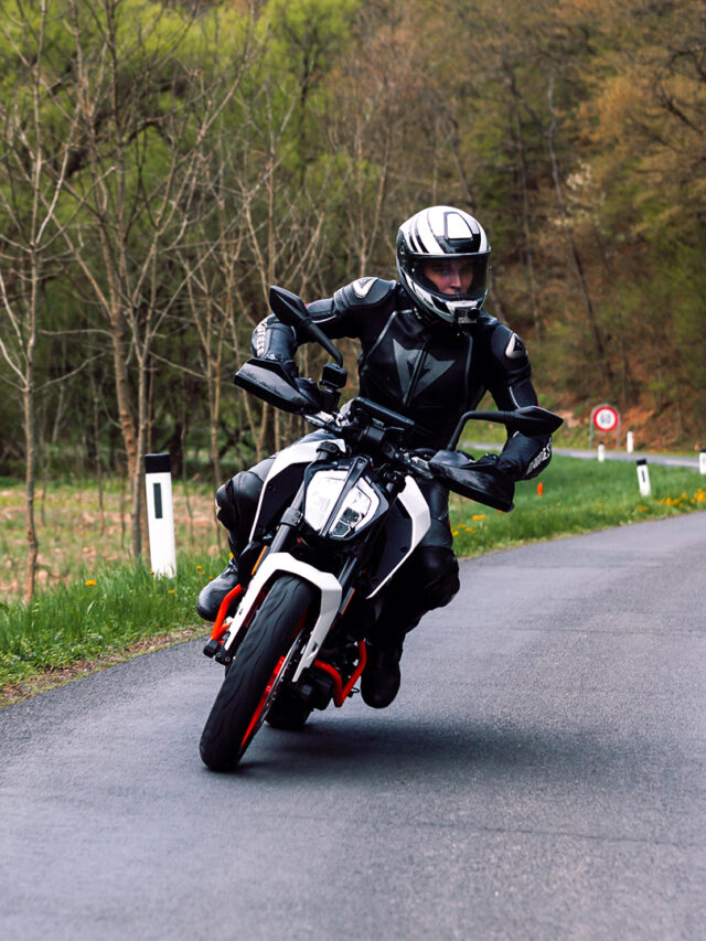 KTM 160 Duke: Rule the Streets